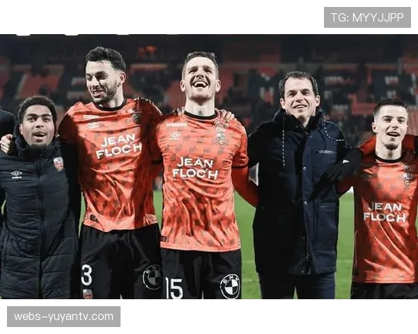 雷恩主场迎战斯特拉斯堡，球场顶棚将因技术升级测试在赛前短暂开合